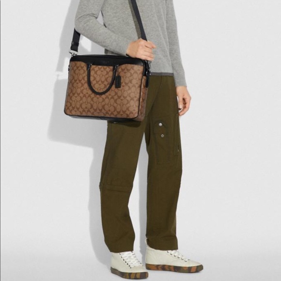 Coach-Beckett Slim Brief in signature canvas